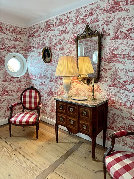 Das „Toile de Jouy“ Zimmer im Schweizer Haus Castell